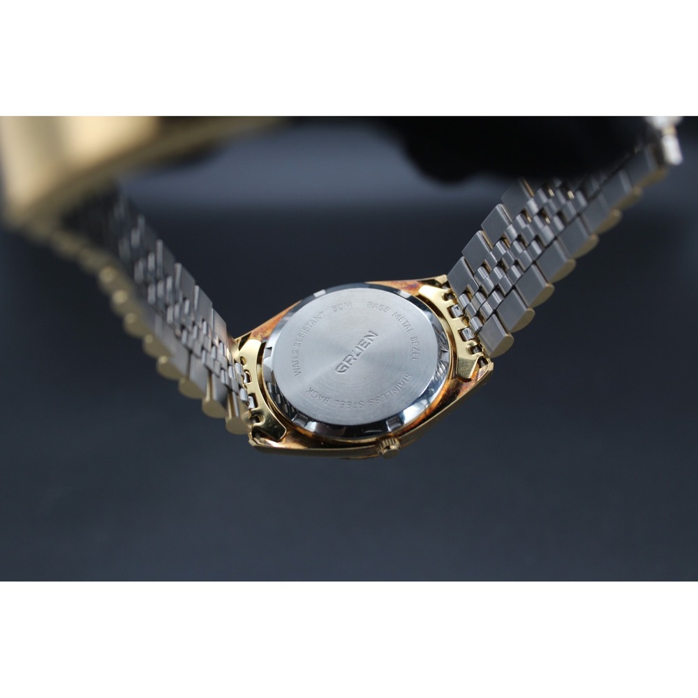 NOS Gruen Precision Quartz Day Date 36mm Box Papers Gold Tone Runs - Picture 2 of 3